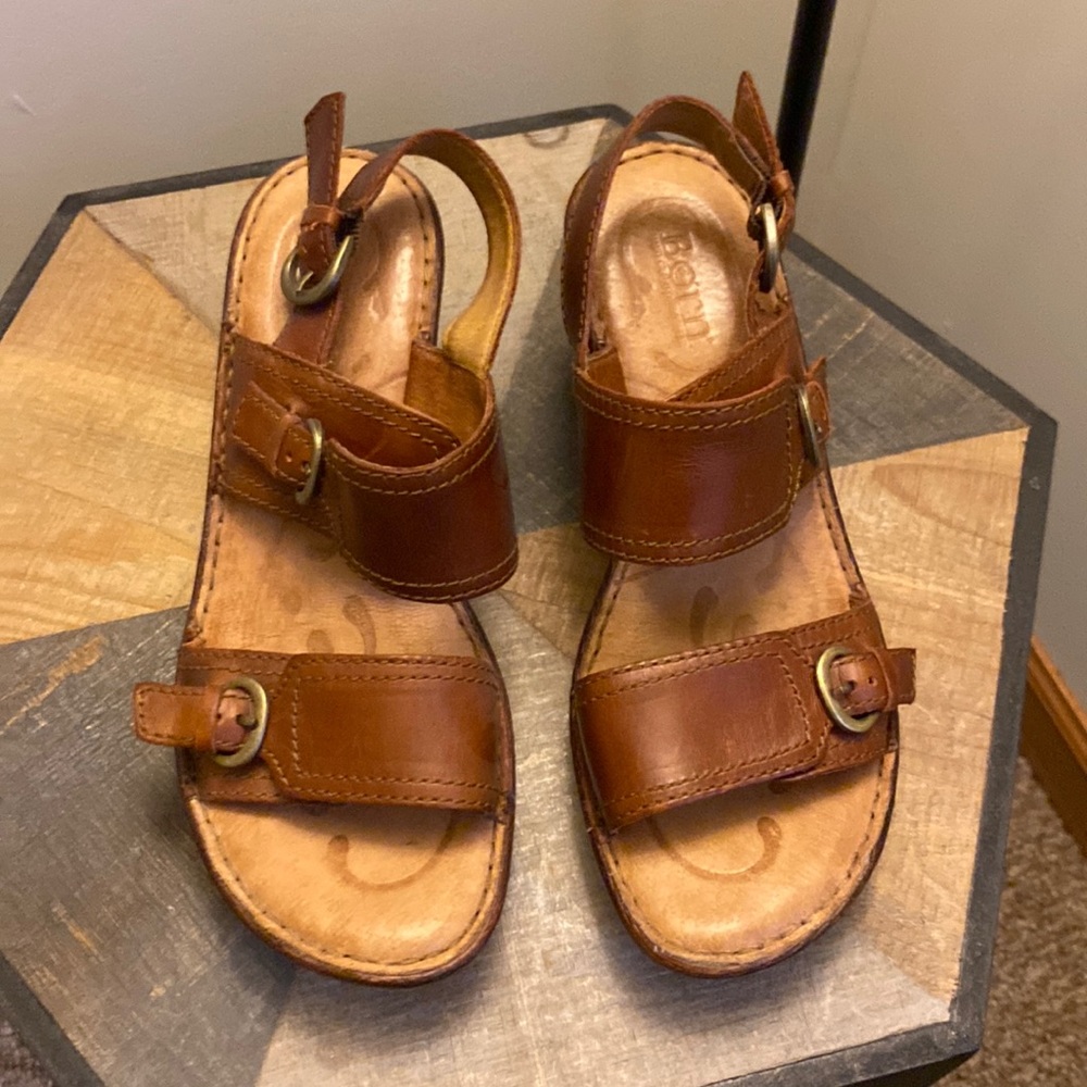 Born sandals size 8 brown